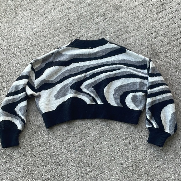 Dreamers by Debut Cropped Sweater - Picture 5 of 5